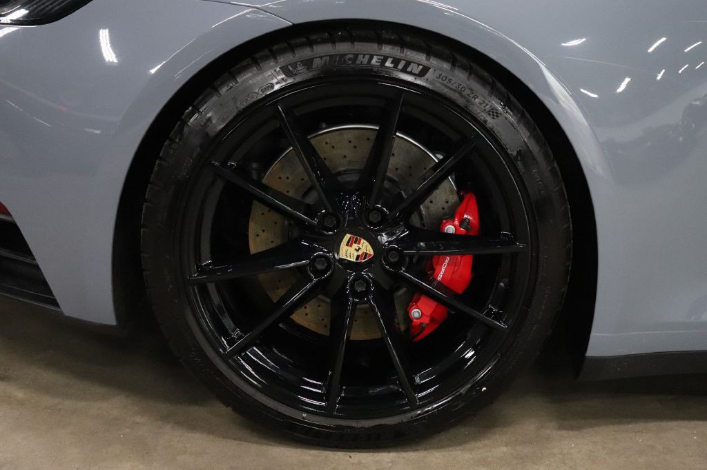 2024 Porsche 911 Image 36