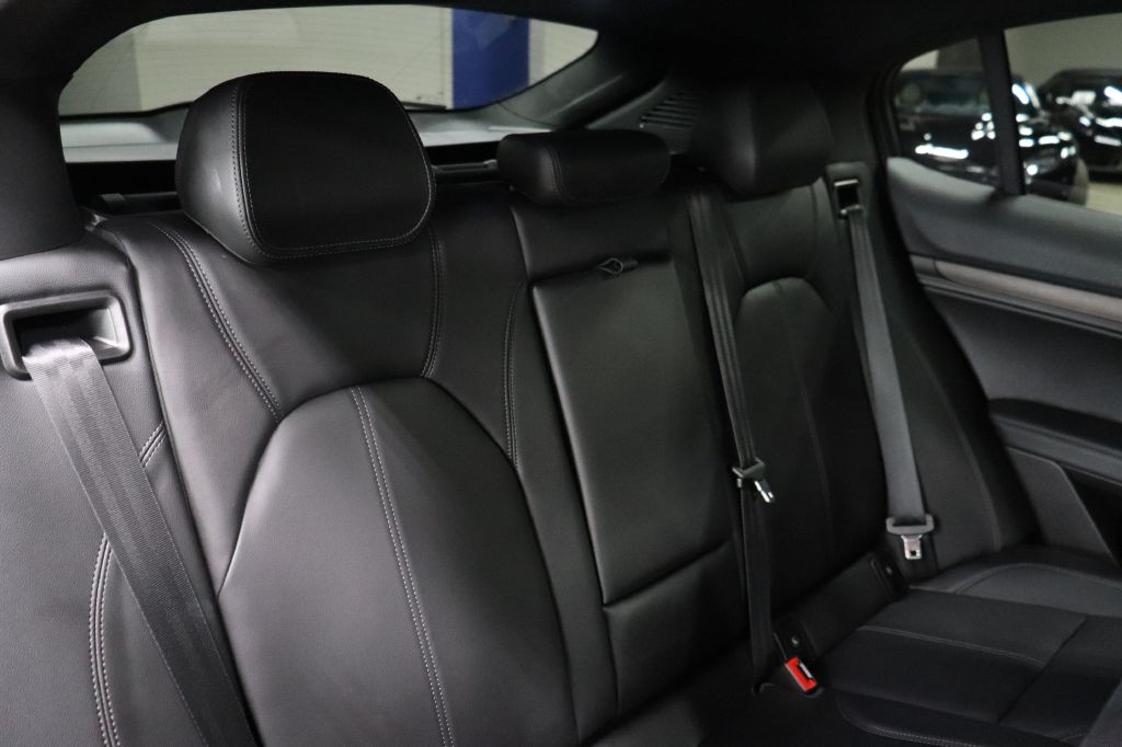 2022 Alfa Romeo Stelvio Image 21