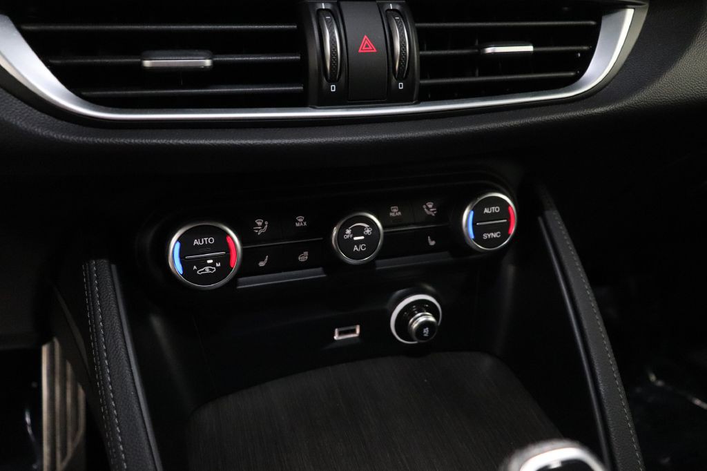 2022 Alfa Romeo Stelvio Image 33