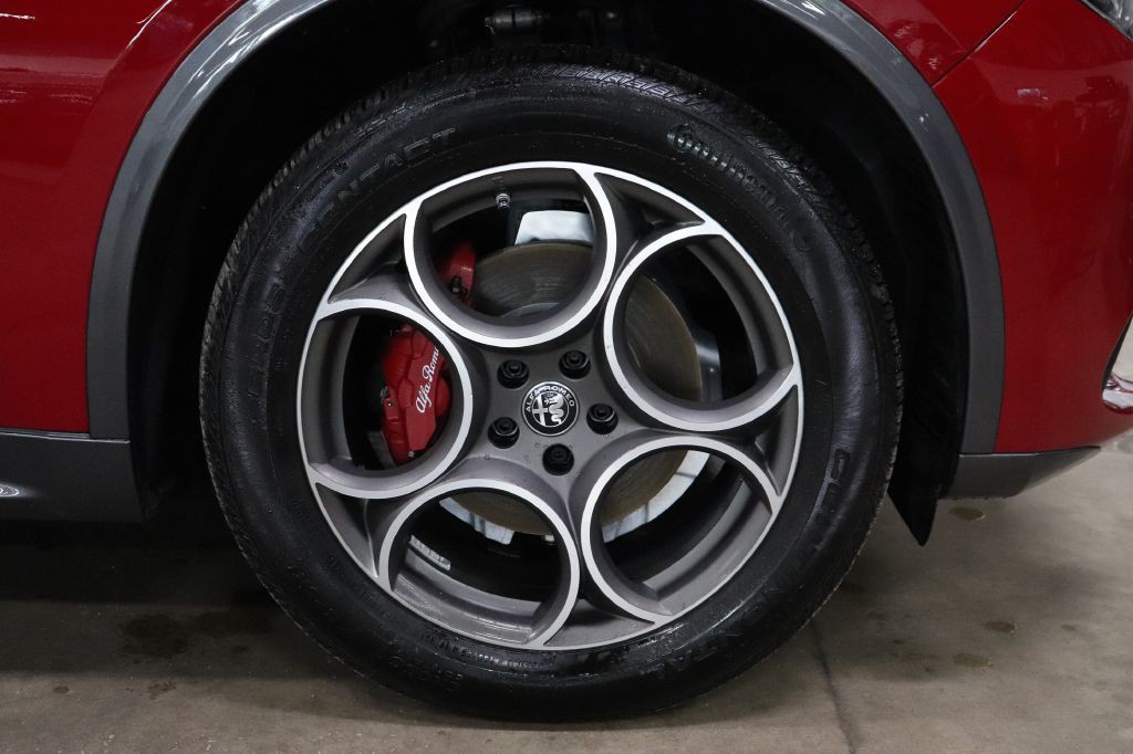 2022 Alfa Romeo Stelvio Image 42