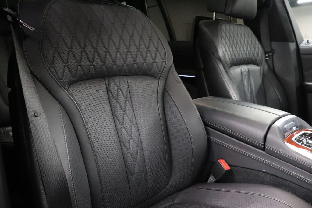 2021 BMW 7 Series Image 27