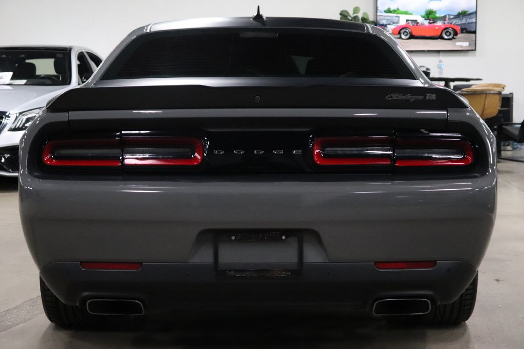 2019 Dodge Challenger Image 4