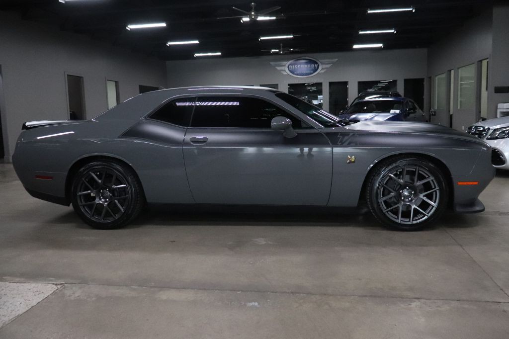 2019 Dodge Challenger Image 6