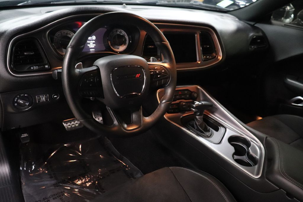 2019 Dodge Challenger Image 10