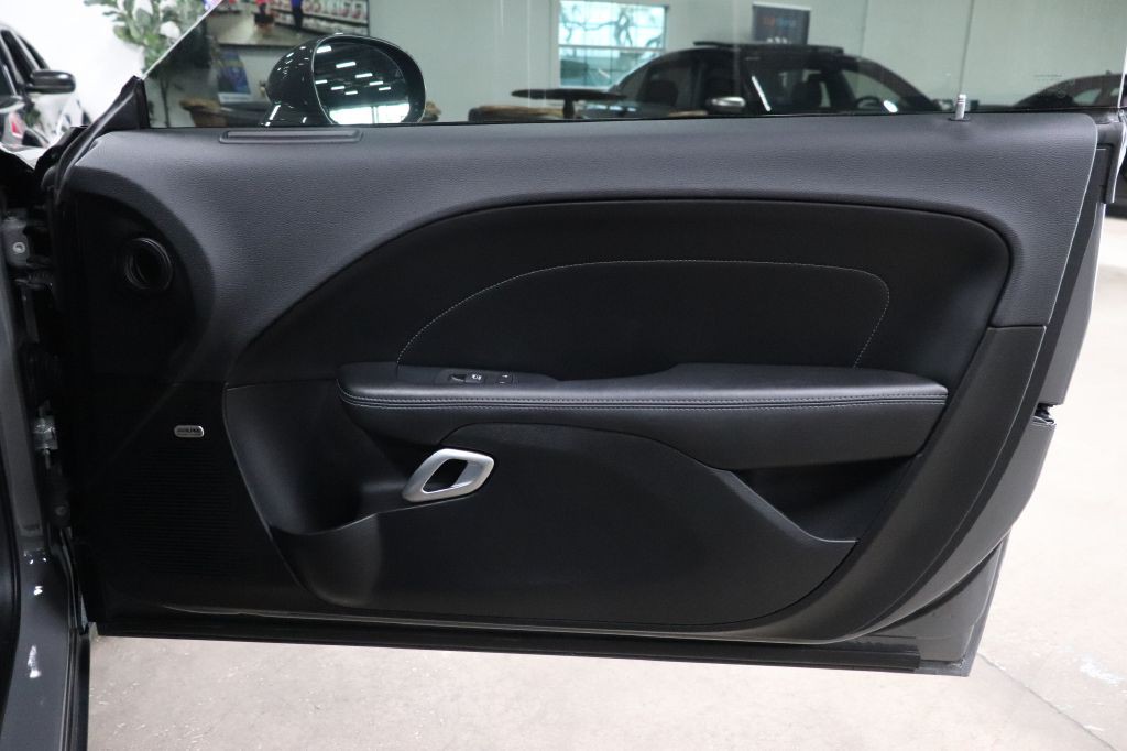 2019 Dodge Challenger Image 20