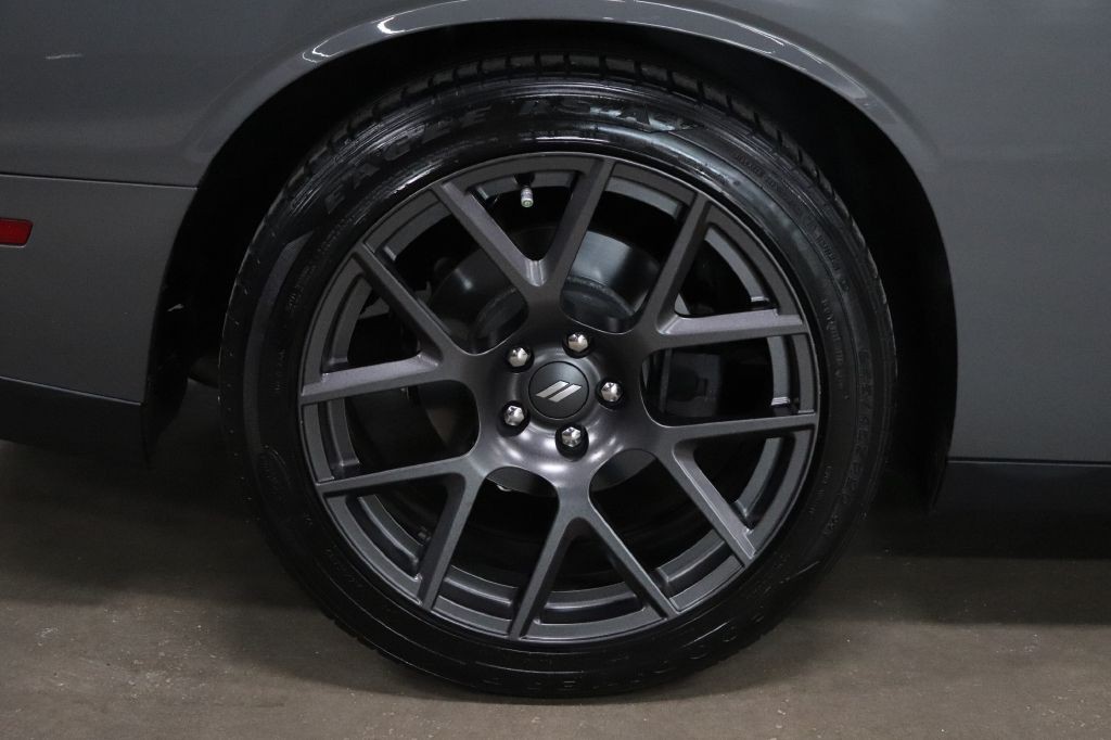 2019 Dodge Challenger Image 27