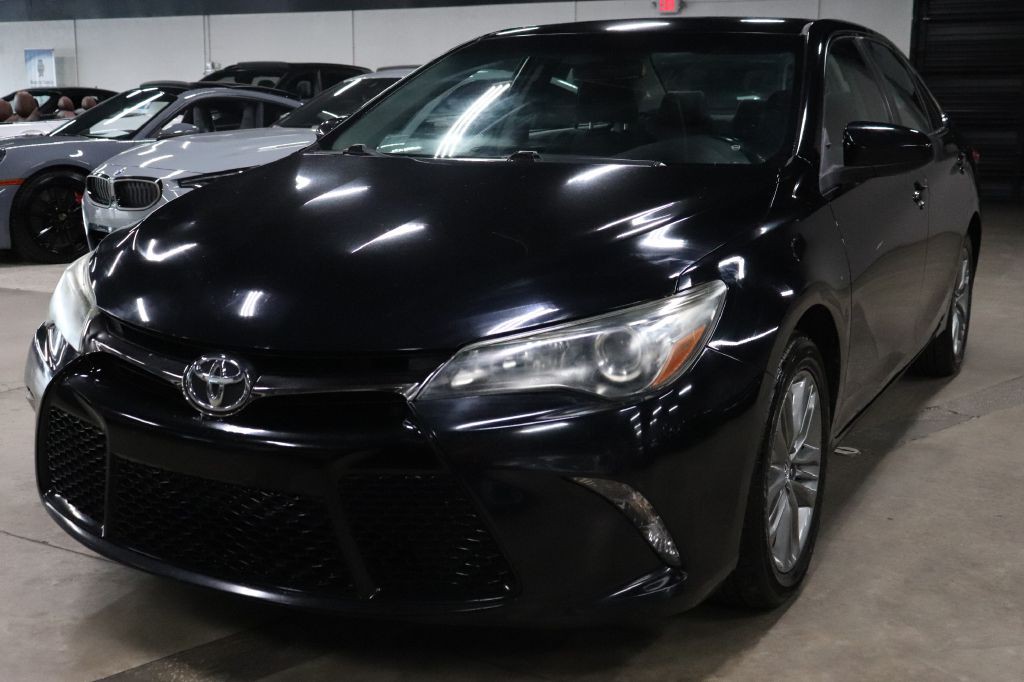 2015 Toyota Camry Image 1