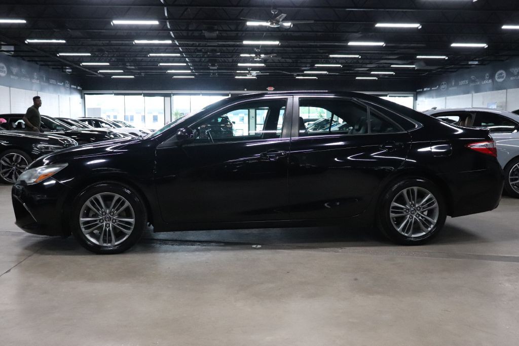 2015 Toyota Camry Image 2