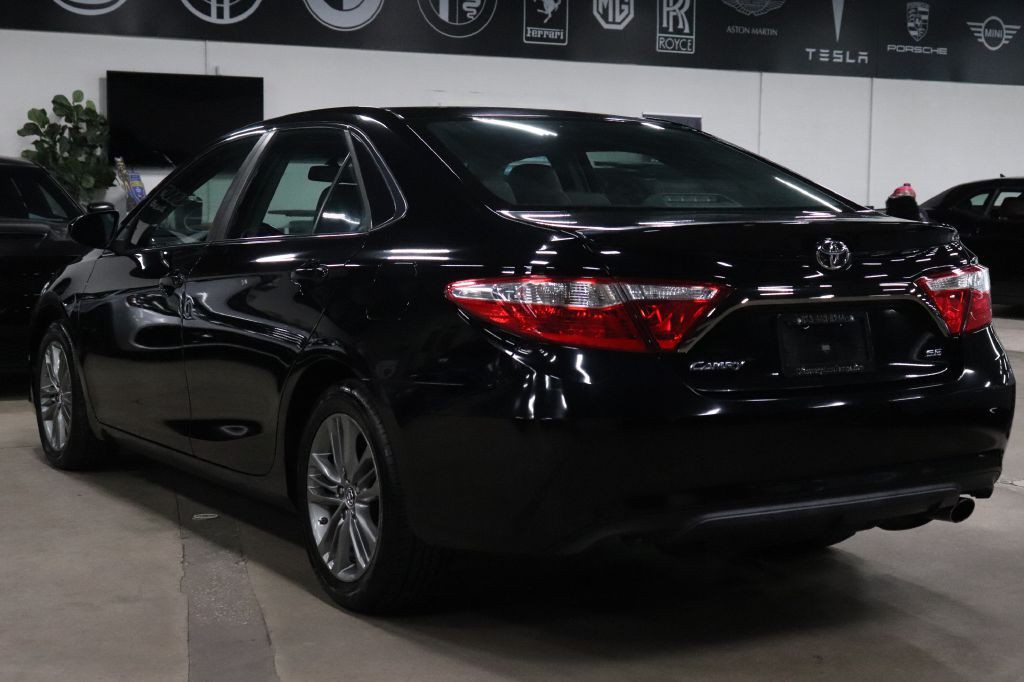 2015 Toyota Camry Image 3