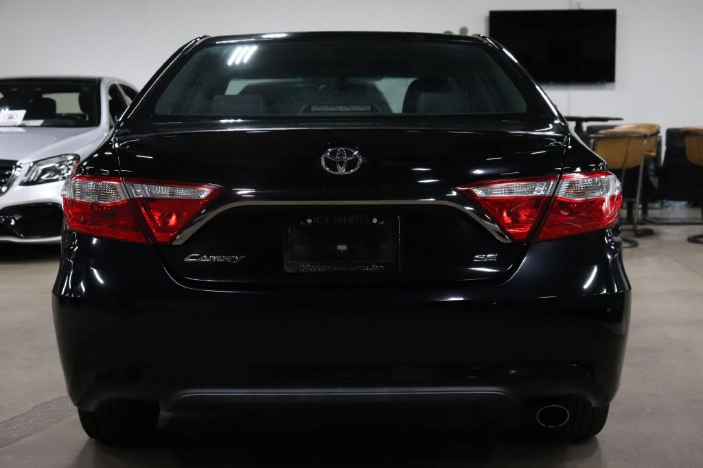 2015 Toyota Camry Image 4