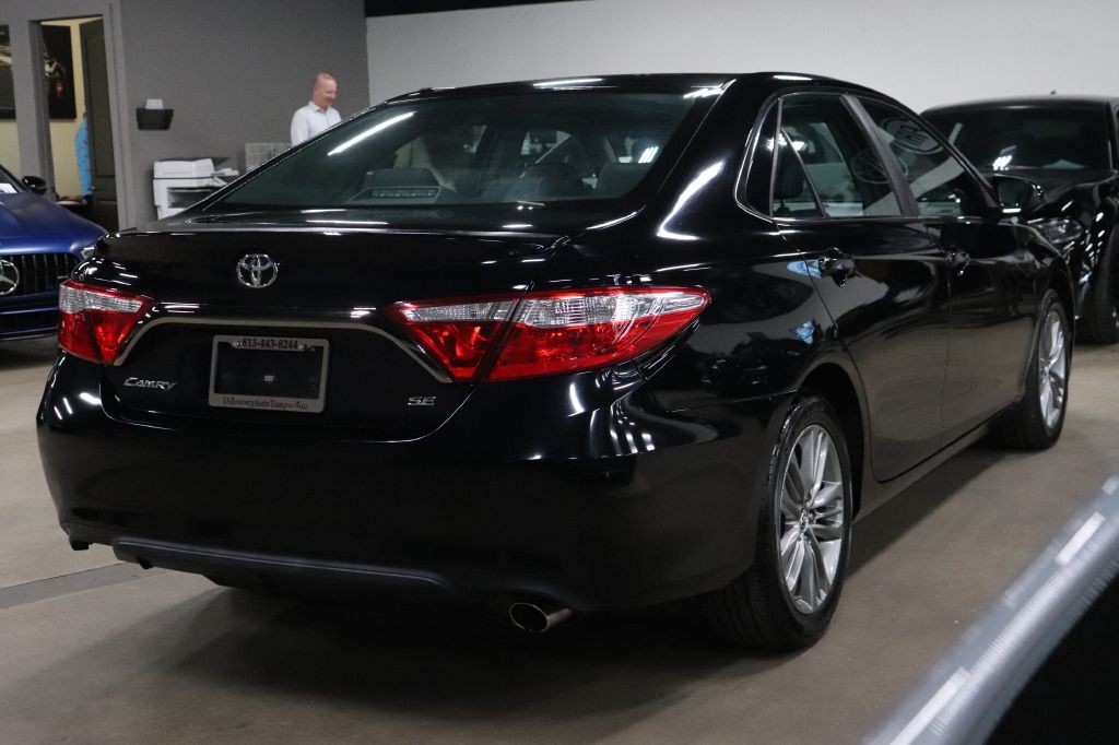 2015 Toyota Camry Image 5