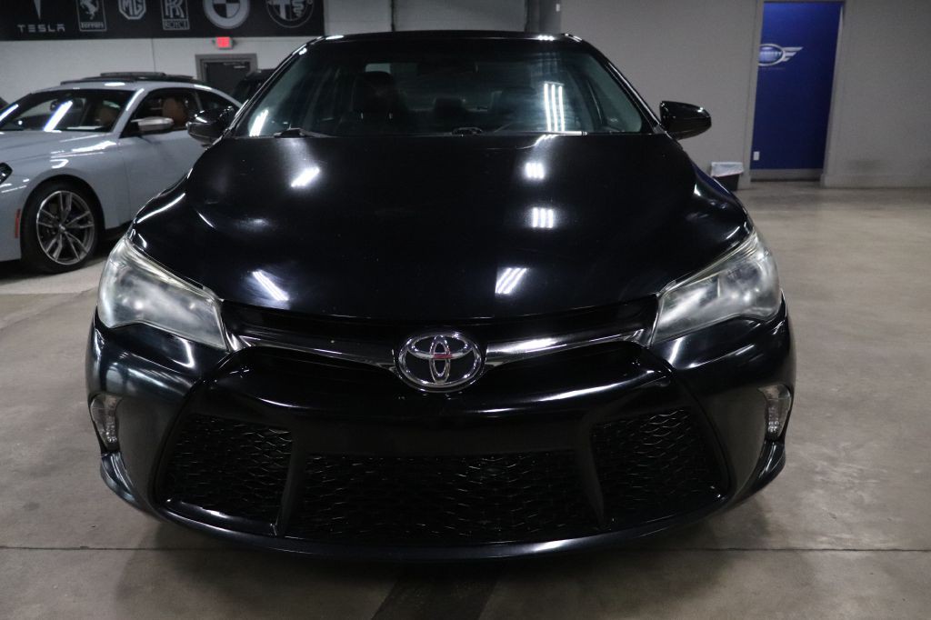 2015 Toyota Camry Image 8