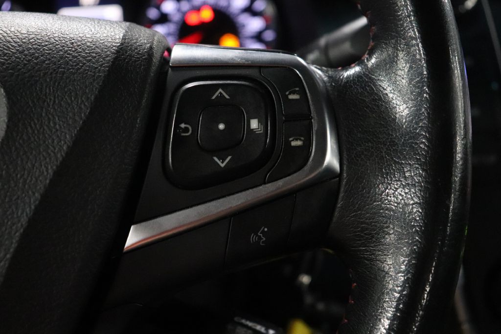 2015 Toyota Camry Image 13