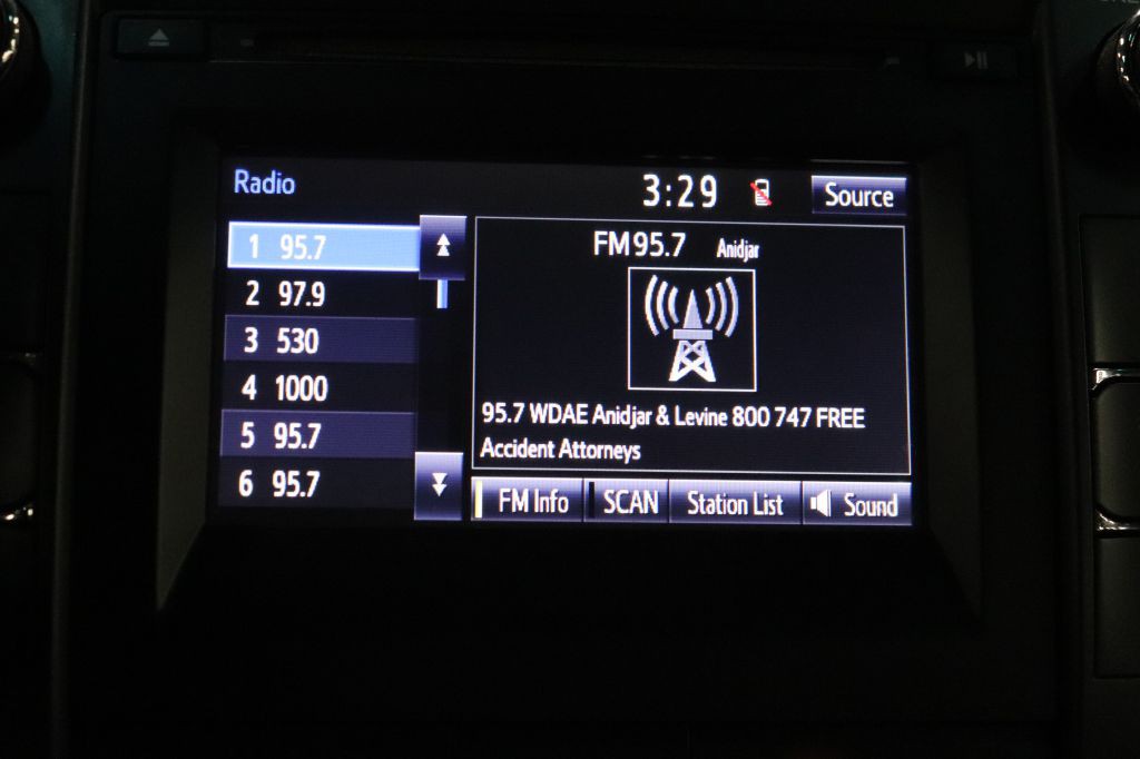 2015 Toyota Camry Image 14