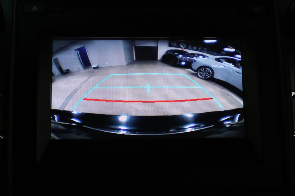 2015 Toyota Camry Image 16