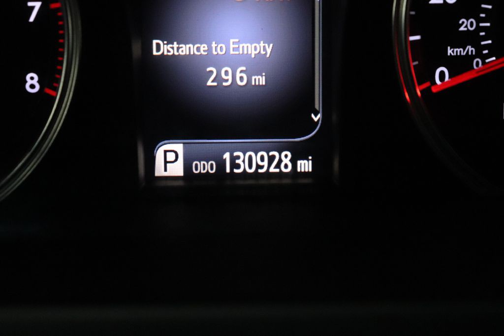 2015 Toyota Camry Image 18