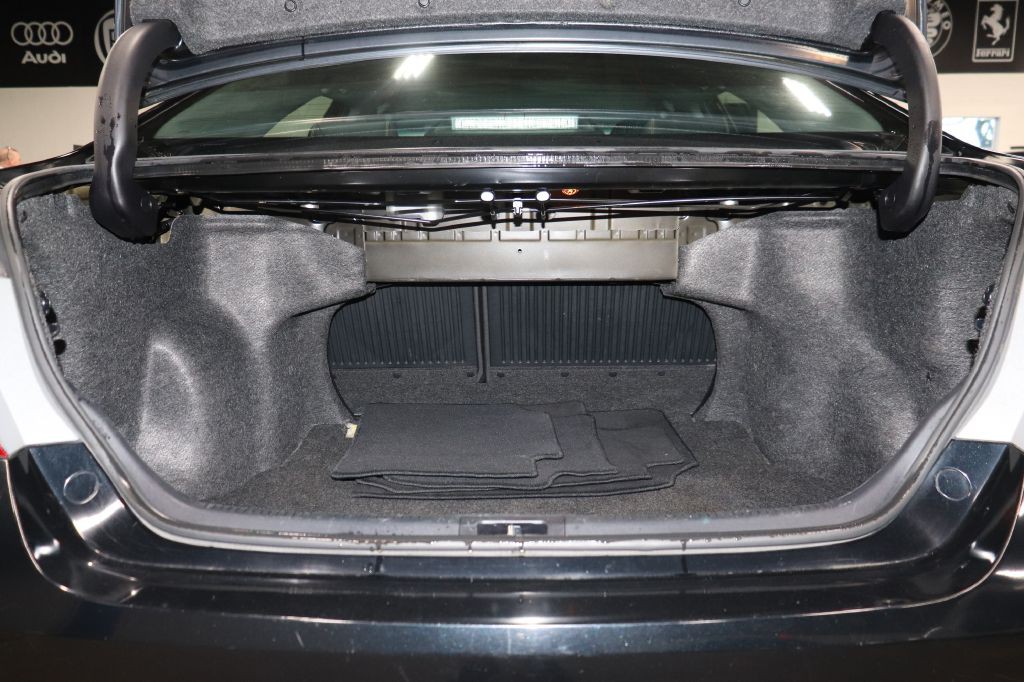 2015 Toyota Camry Image 21