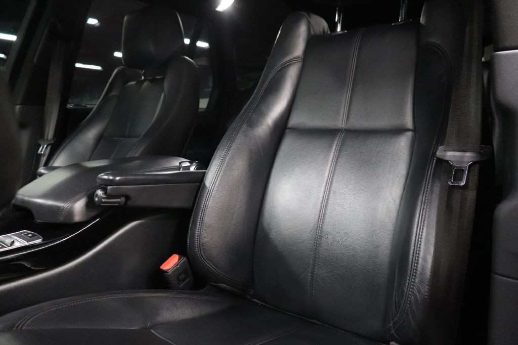 2017 Land Rover Range Rover Image 11