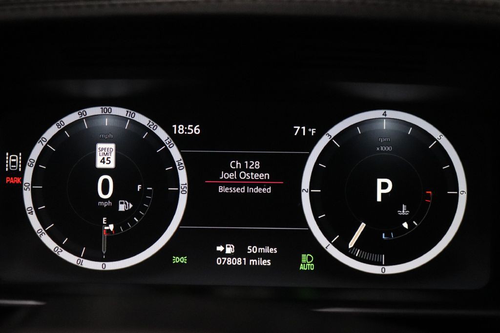 2017 Land Rover Range Rover Image 17