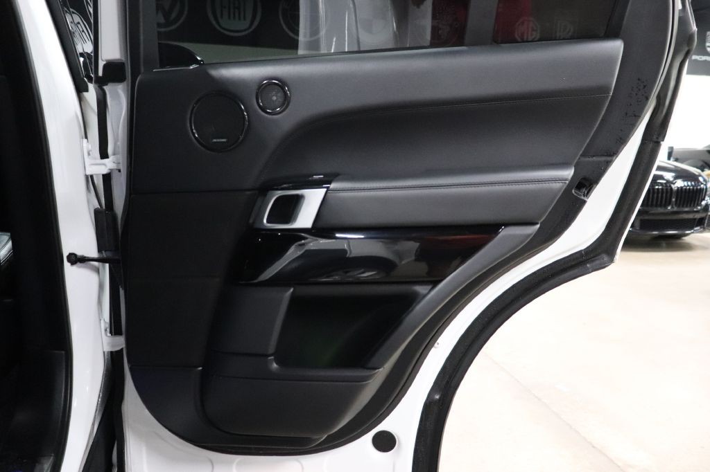 2017 Land Rover Range Rover Image 22