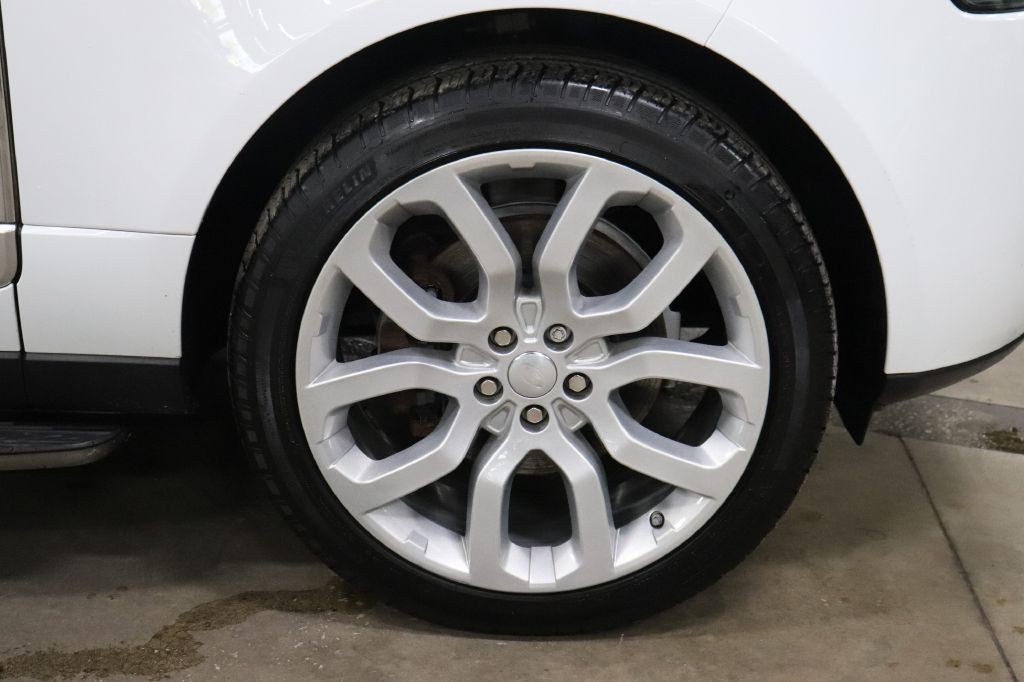 2017 Land Rover Range Rover Image 31