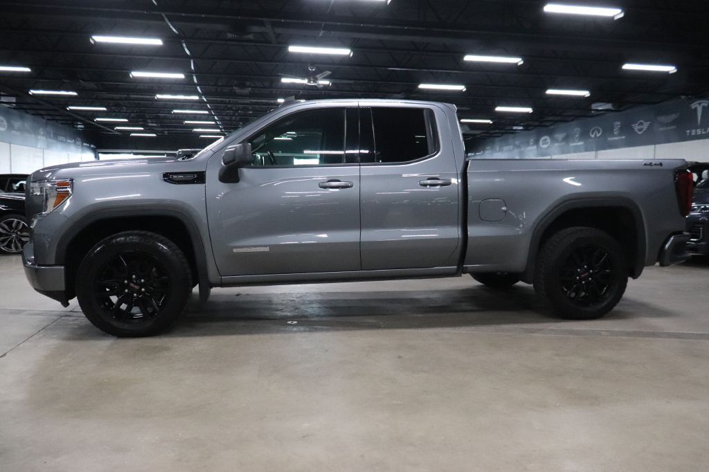2022 GMC Sierra Image 2