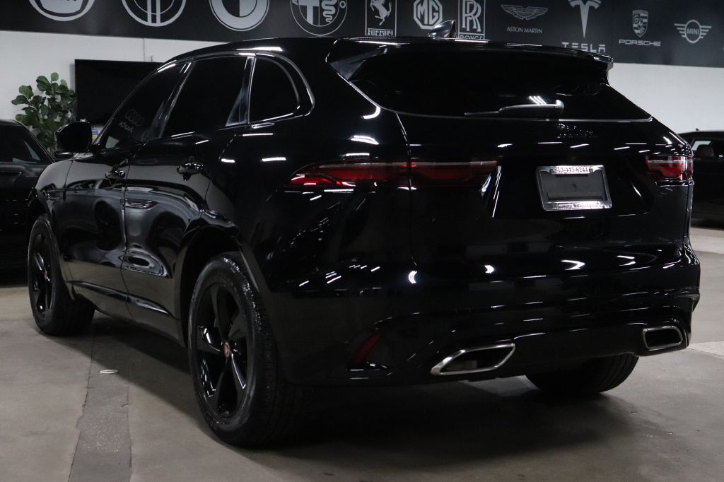 2021 Jaguar F-PACE Image 3