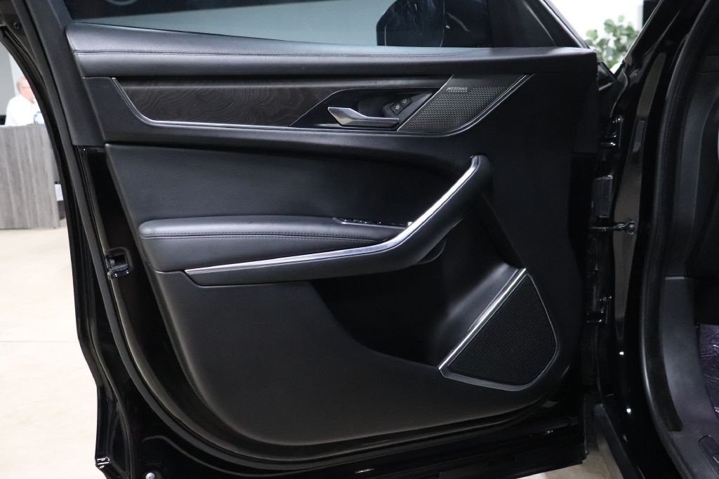 2021 Jaguar F-PACE Image 10