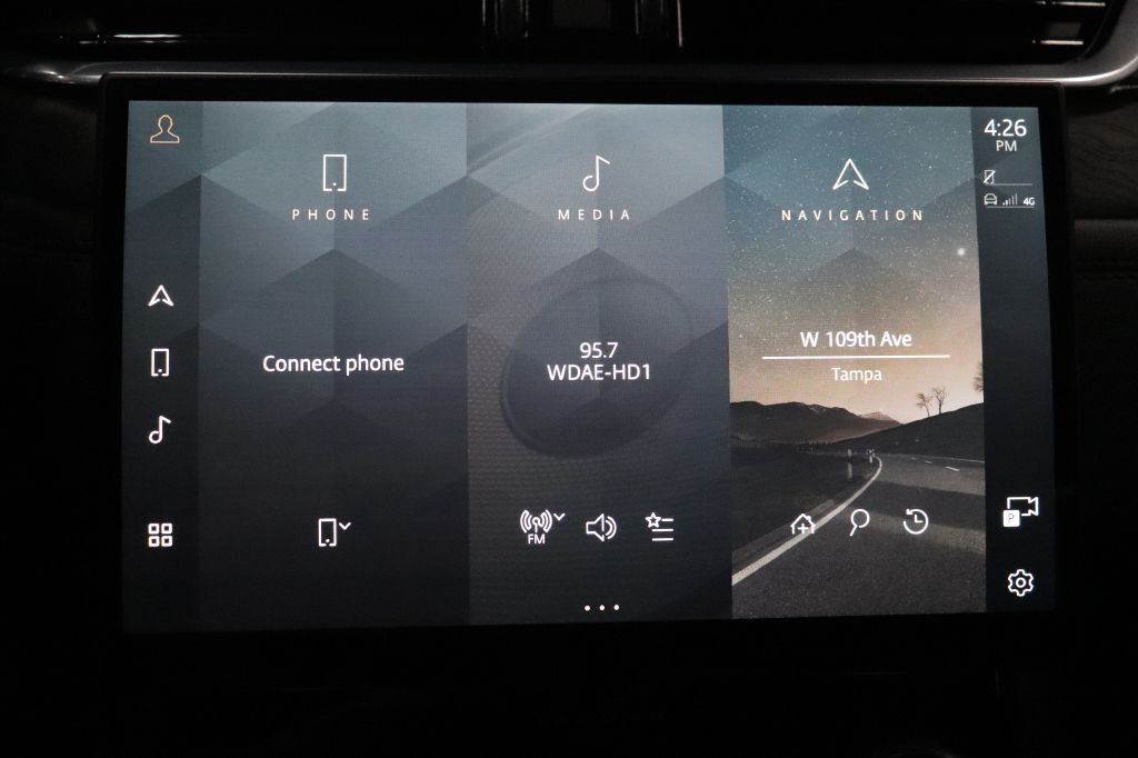 2021 Jaguar F-PACE Image 13