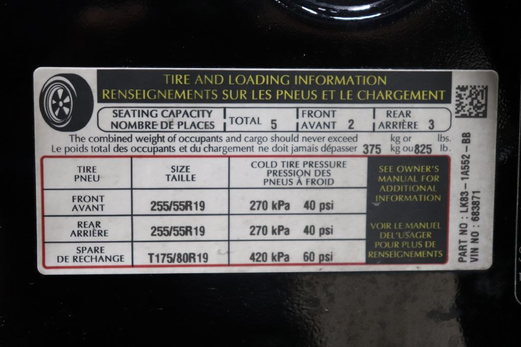 2021 Jaguar F-PACE Image 32
