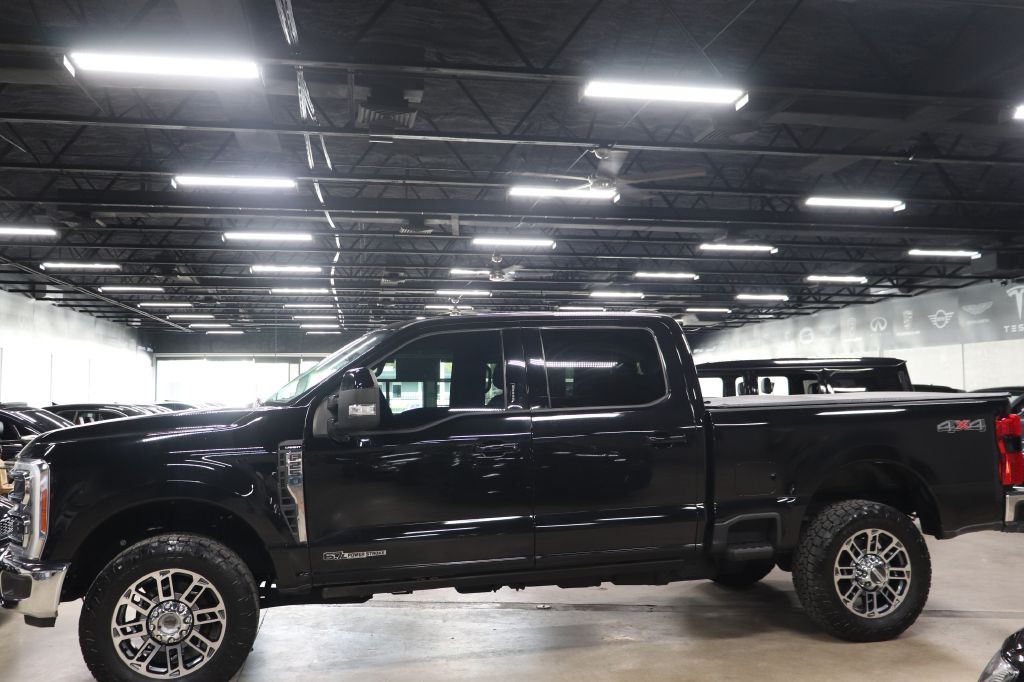 2023 Ford F-250 Image 2