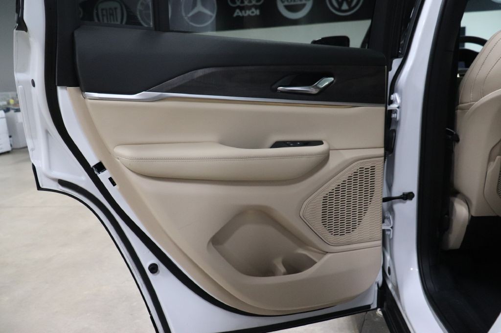 2025 Jeep Grand Cherokee Image 18