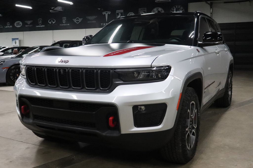 2022 Jeep Grand Cherokee Image 1