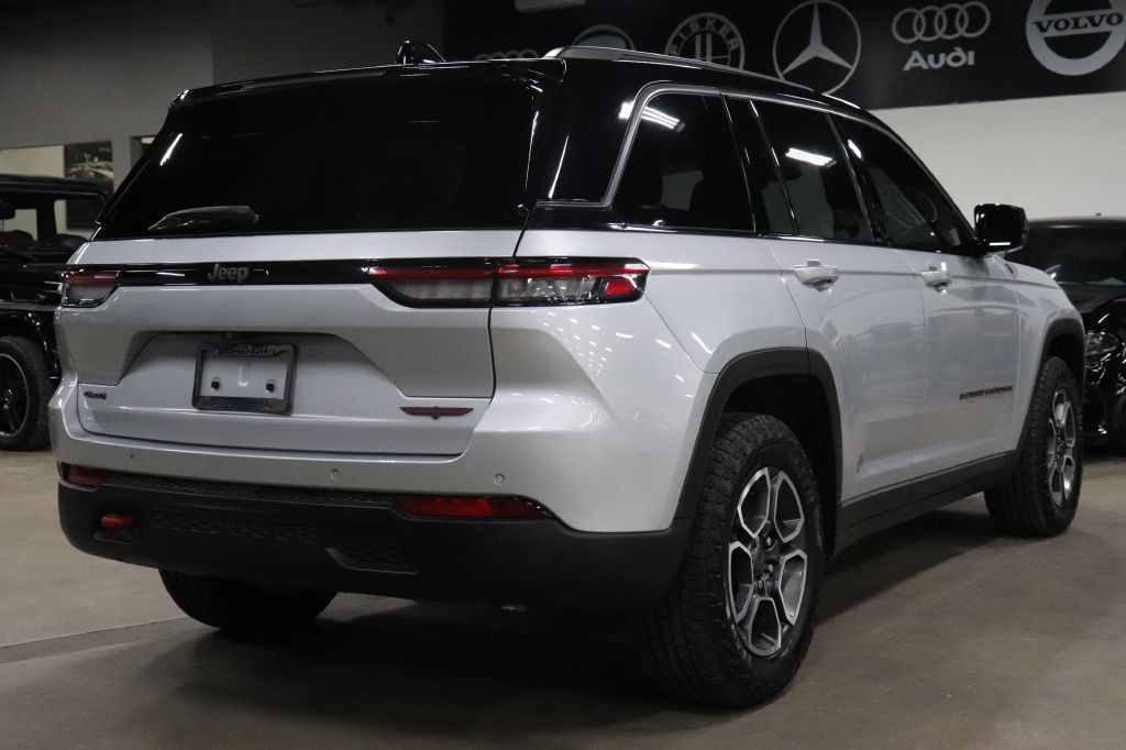 2022 Jeep Grand Cherokee Image 5