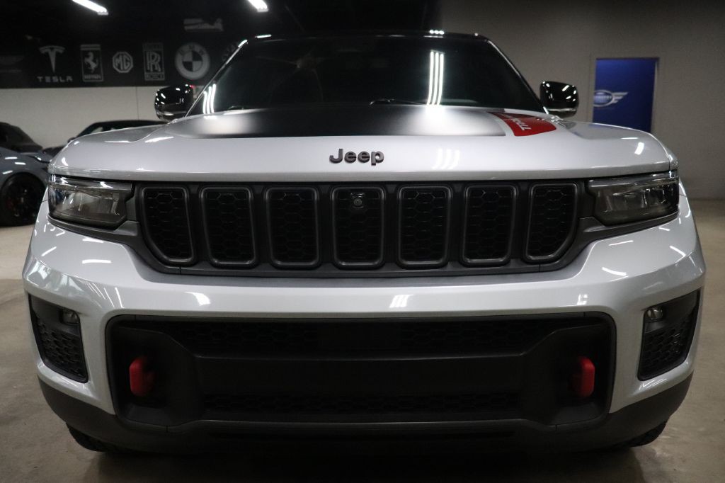 2022 Jeep Grand Cherokee Image 8