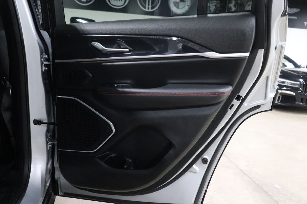 2022 Jeep Grand Cherokee Image 22