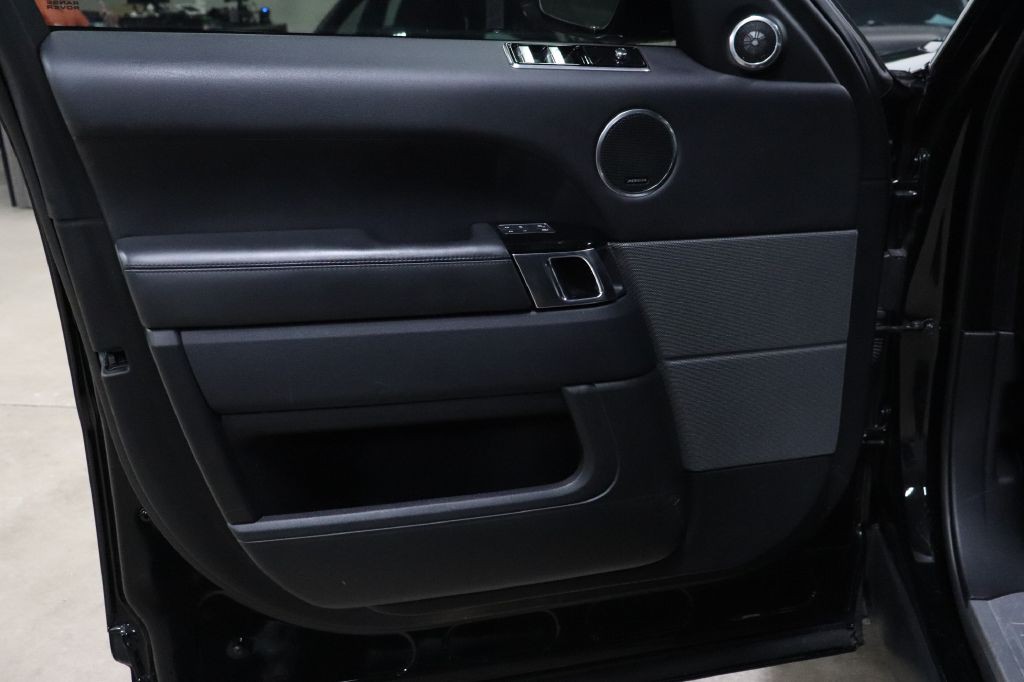 2019 Land Rover Range Rover Sport Image 9