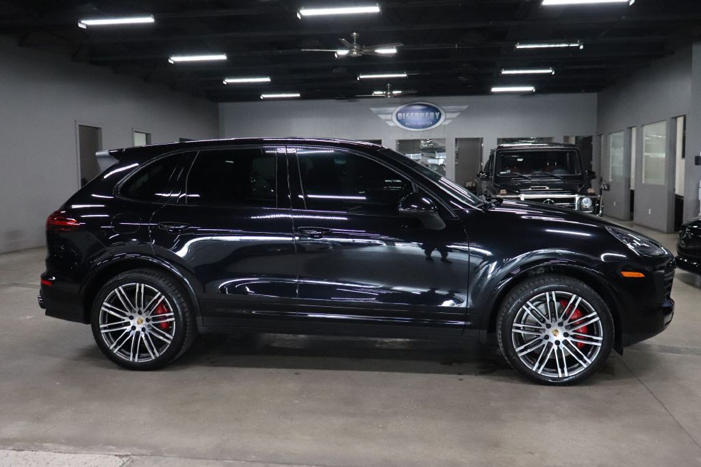2017 Porsche Cayenne Image 6