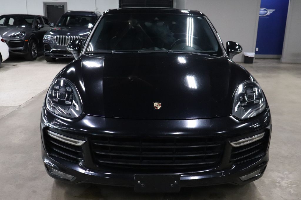 2017 Porsche Cayenne Image 8