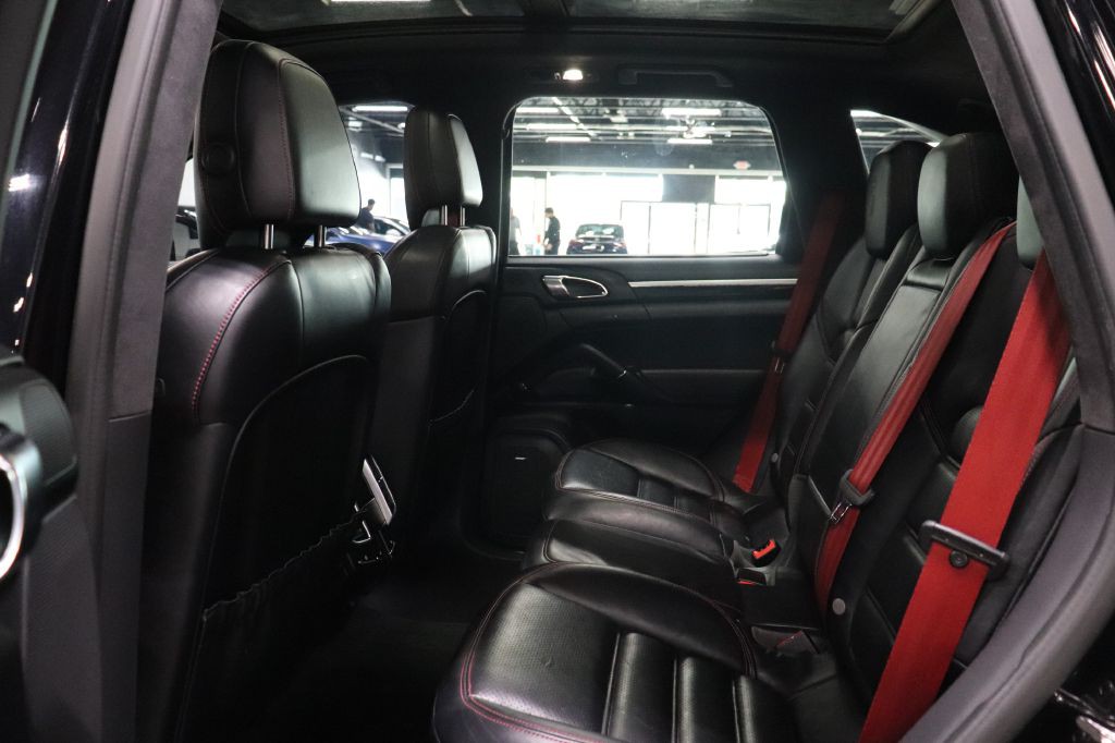 2017 Porsche Cayenne Image 15