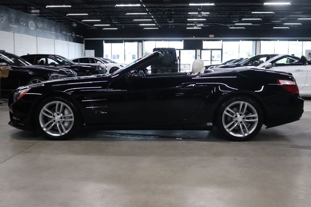 2013 Mercedes-Benz SL-Class Image 4