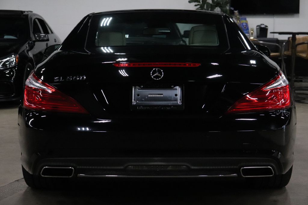 2013 Mercedes-Benz SL-Class Image 7