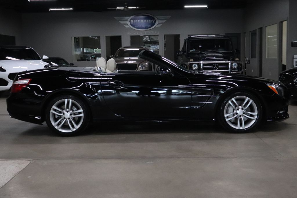 2013 Mercedes-Benz SL-Class Image 12