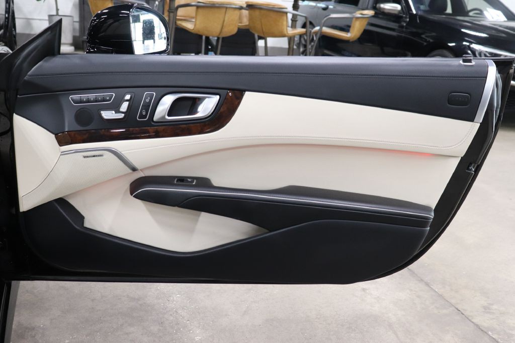 2013 Mercedes-Benz SL-Class Image 28