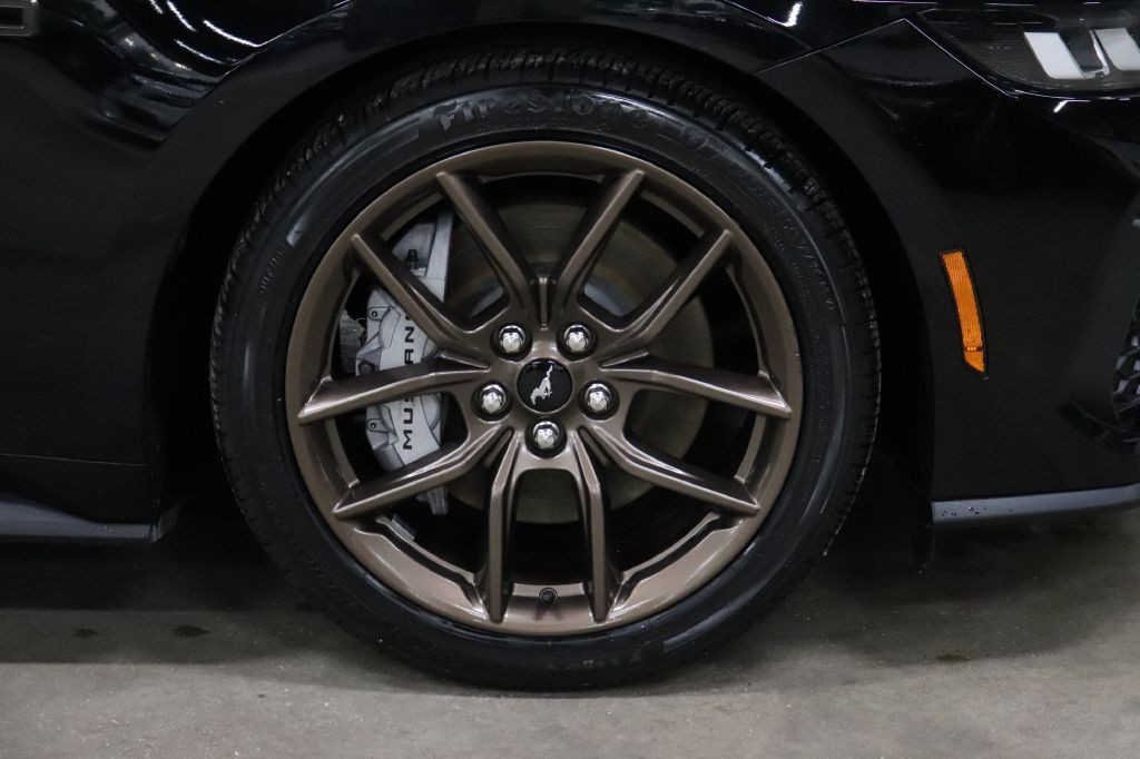 2024 Ford Mustang Image 29