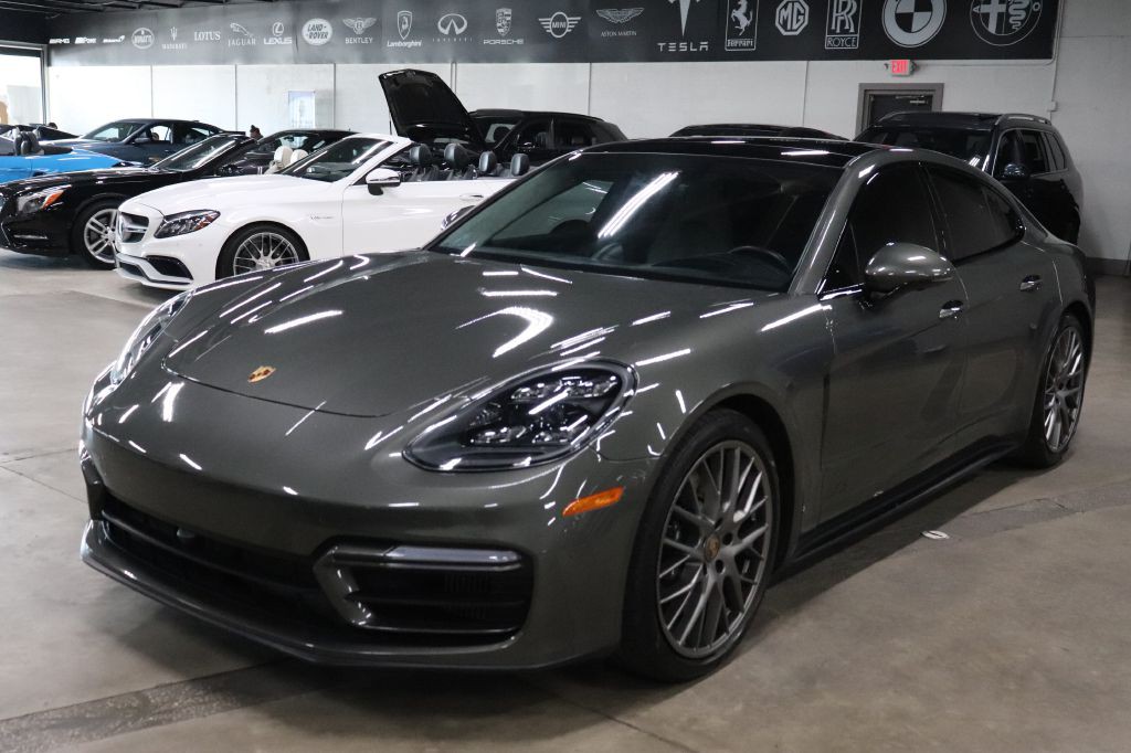 2022 Porsche Panamera