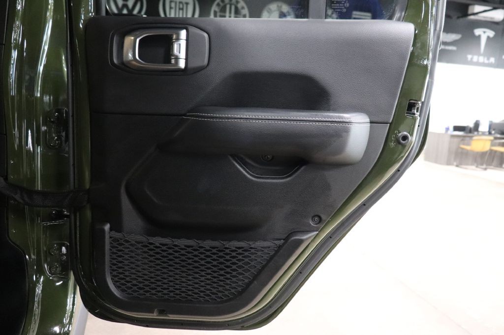 2023 Jeep Gladiator Image 23