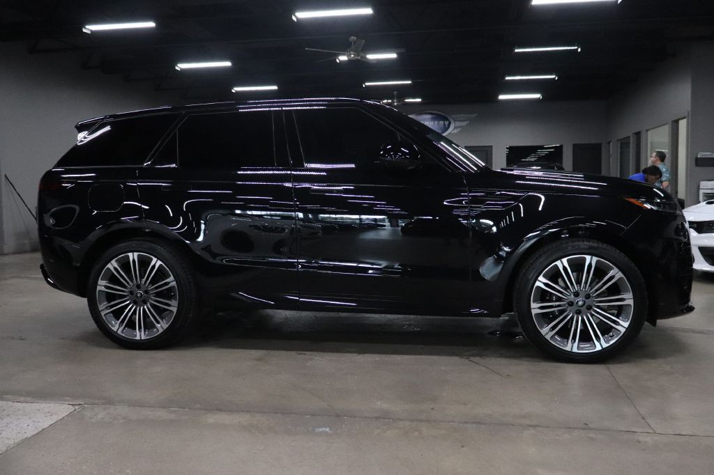 2025 Land Rover Range Rover Sport Image 6