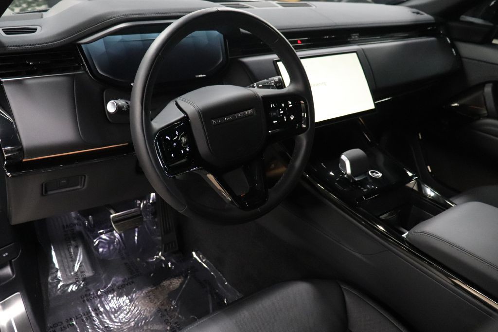 2025 Land Rover Range Rover Sport Image 10