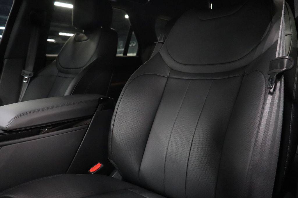 2025 Land Rover Range Rover Sport Image 11